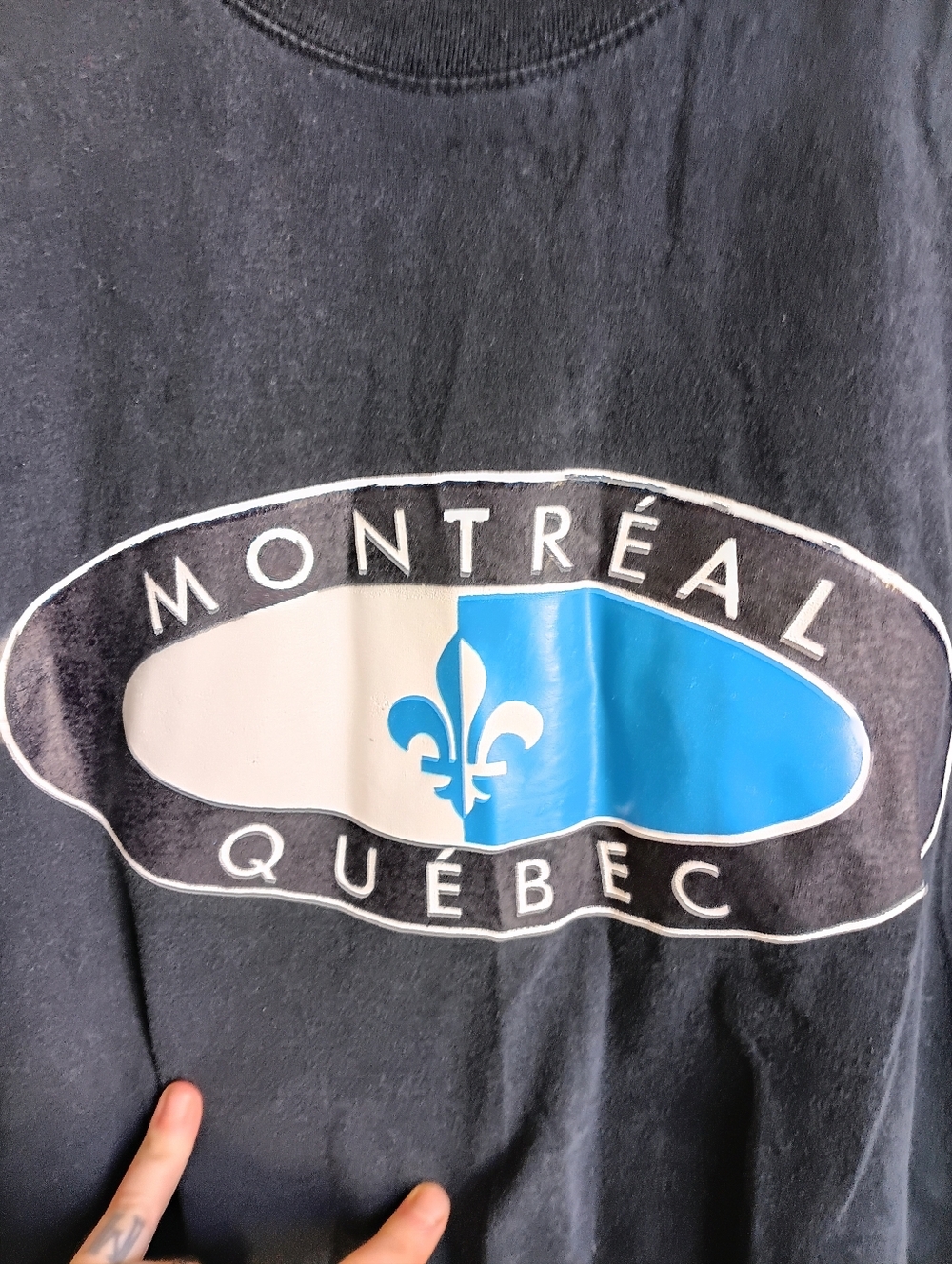 Vintage Y2K Montreal Québec Navy Graphic T-Shirt Made In Canada XL - Picture 10 of 10
